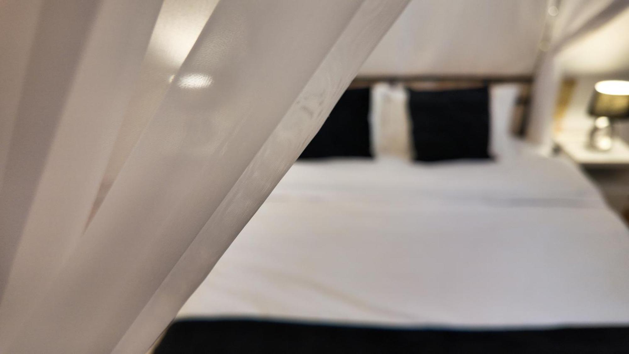 Intimo Oldtown Romantic Apartment Brasov Ngoại thất bức ảnh