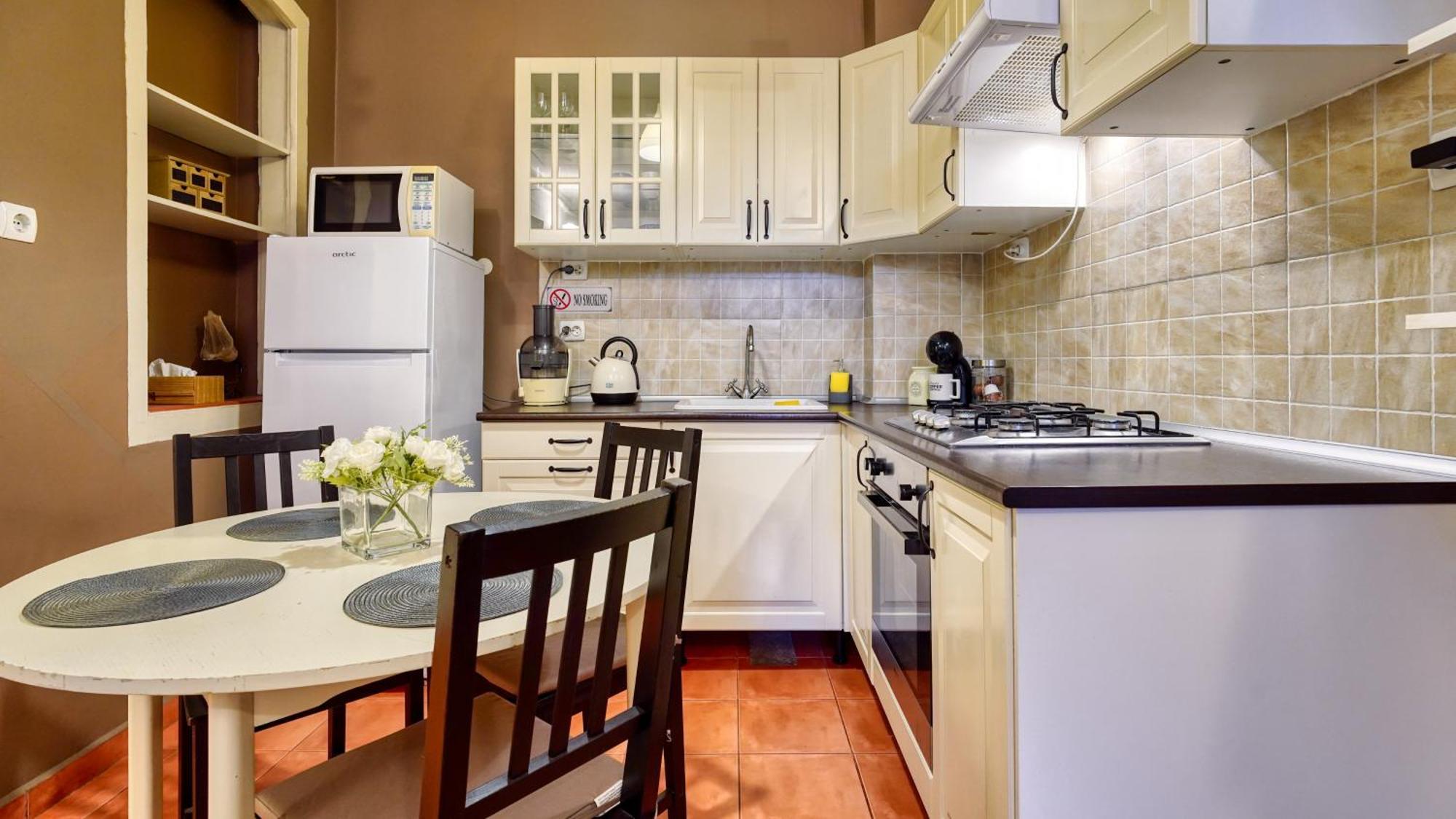 Intimo Oldtown Romantic Apartment Brasov Ngoại thất bức ảnh